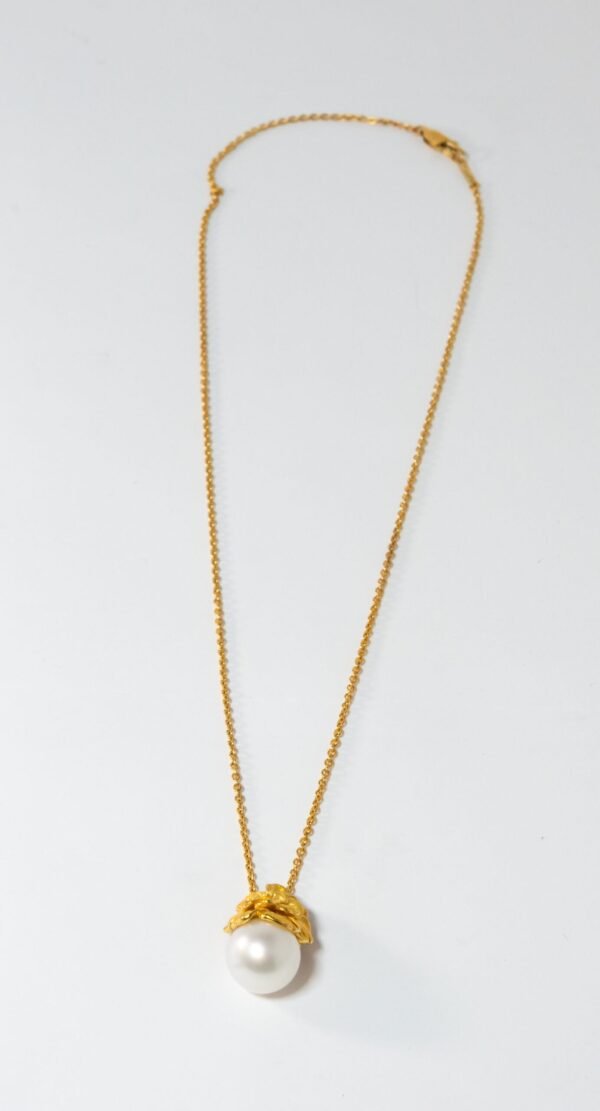 Carrera Y Carrera Gardenia 18K Yellow Gold & Pearl Pendant - Image 3