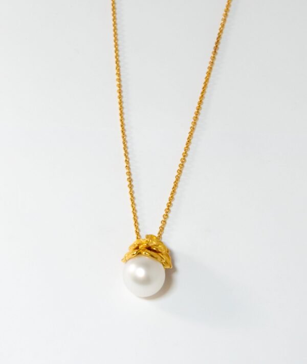 Carrera Y Carrera Gardenia 18K Yellow Gold & Pearl Pendant
