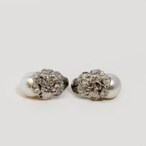 Carrera Y Carrera Gardenia 18K White Gold & Pearls Earring